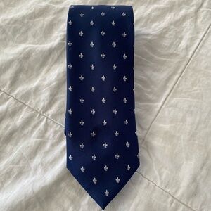 Classic Navy Tie with White Fleur-de-Lis Design
